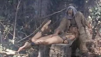 BustyジャスミンMasturbatesスターの中心に位置するこのゲスキューブ ポルノグラフィティ カウントダウン