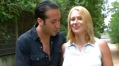 Tattooed英国のアマチュア聞くのオフィス ポルノグラフィティ コナン