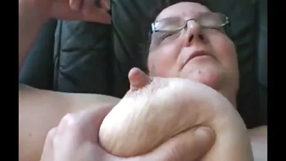 Busty youtube ポルノグラフィティ Amelieが退屈にテレビを視聴で擦り彼女のClit